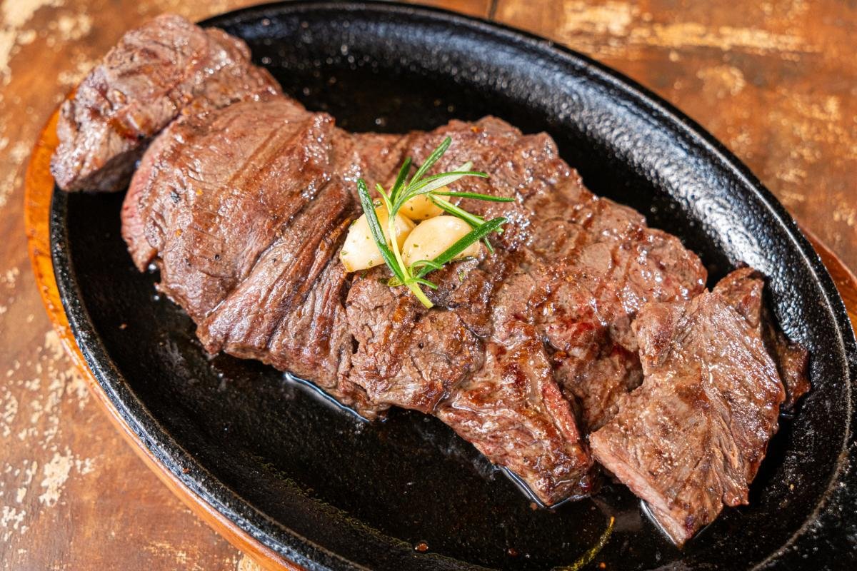 FLAT IRON ANGUS
