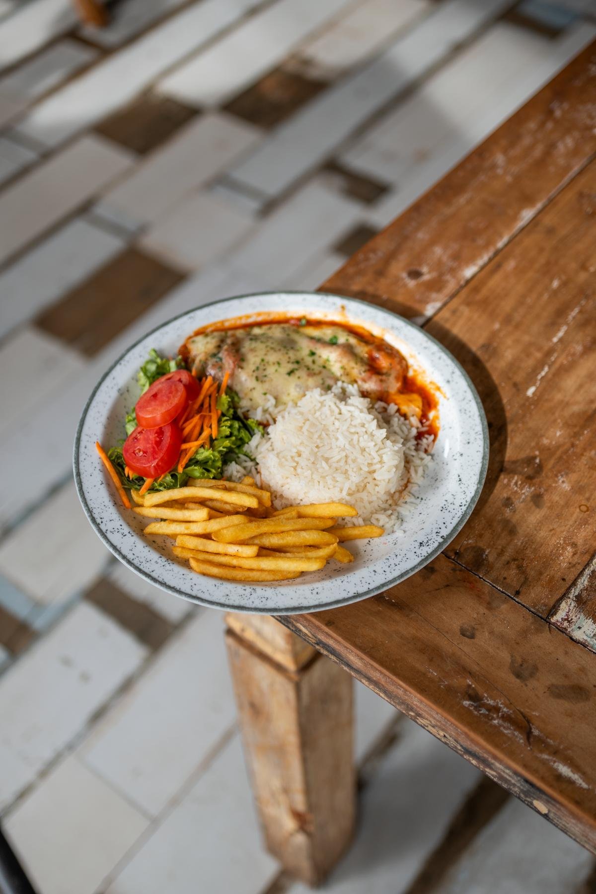 FRANGO À PARMEGIANA