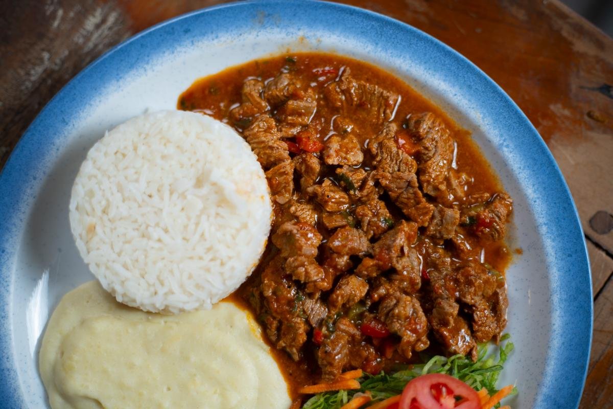 PICADINHO DE CARNE